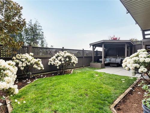 454 Regency Pl, Colwood, BC - Outdoor