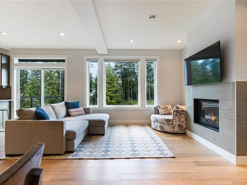 454 Regency Pl, Colwood, BC - Indoor Photo Showing Living Room With Fireplace