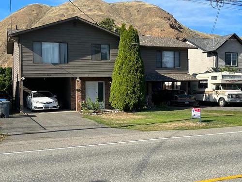 2318 Parkcrest Ave, Kamloops, BC - Outdoor With Facade
