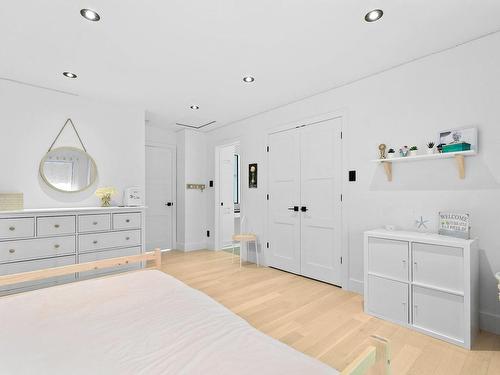 Chambre Ã Â coucher - 70 Rue Du Pavillon, Sainte-Anne-Des-Plaines, QC - Indoor Photo Showing Bedroom