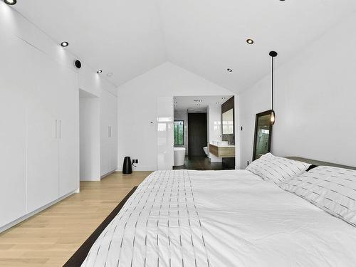 Chambre Ã  coucher principale - 70 Rue Du Pavillon, Sainte-Anne-Des-Plaines, QC - Indoor Photo Showing Bedroom
