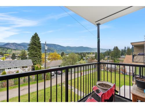 525 11Th Avenue, North Castlegar, BC - Outdoor With View With Exterior