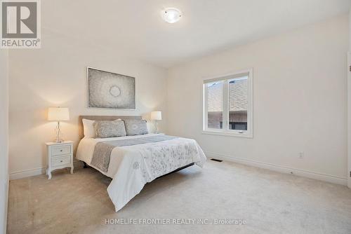 92 Holland Vista Street, East Gwillimbury, ON - Indoor Photo Showing Bedroom