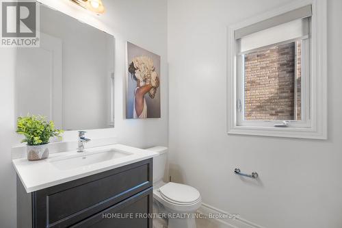 92 Holland Vista Street, East Gwillimbury, ON - Indoor Photo Showing Bathroom