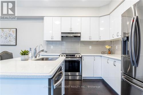 12 Stauffer Road, Brantford, ON - Indoor Photo Showing Kitchen With Upgraded Kitchen