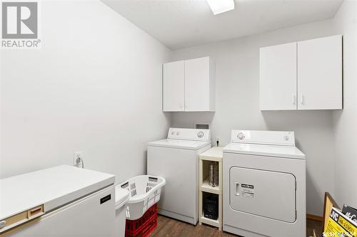 3 105 6Th Avenue E, Watrous, SK - Indoor Photo Showing Laundry Room