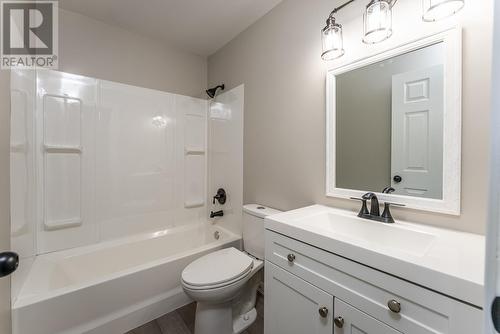 1302 Douglas Street, Prince George, BC - Indoor Photo Showing Bathroom