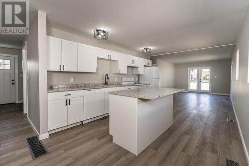 1302 Douglas Street, Prince George, BC - Indoor Photo Showing Kitchen With Upgraded Kitchen