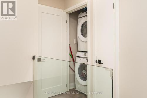 1983 Truscott Drive, Mississauga, ON - Indoor Photo Showing Laundry Room