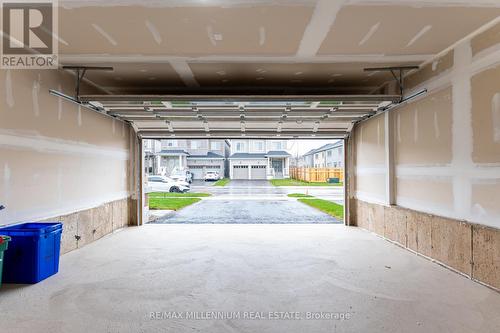 436 Blackcherry Crescent, Shelburne, ON - Indoor Photo Showing Garage