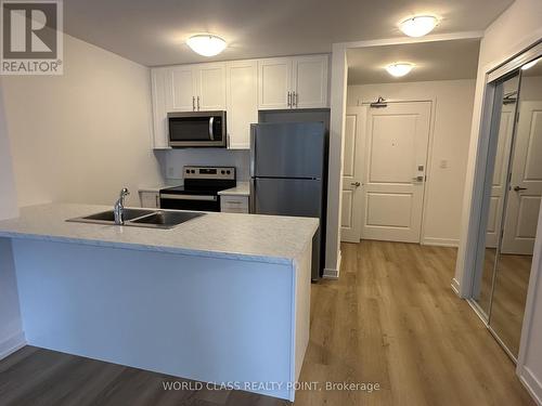 428 - 470 Dundas Street E, Hamilton, ON - Indoor Photo Showing Kitchen With Stainless Steel Kitchen With Double Sink