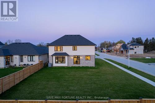 2 Spruce Crescent, North Middlesex, ON - Outdoor