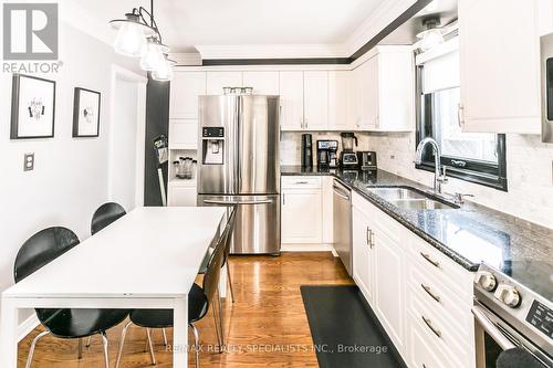 3138 Bartholomew Crescent, Mississauga, ON - Indoor Photo Showing Kitchen With Double Sink