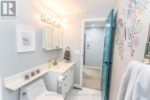 3138 Bartholomew Crescent, Mississauga, ON - Indoor Photo Showing Bathroom