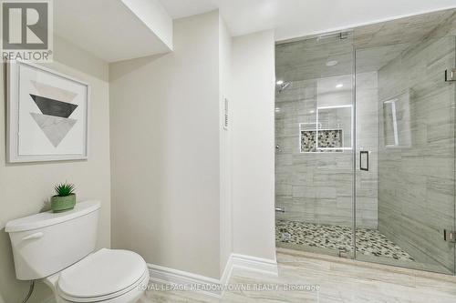 7 Collins Crescent E, Brampton, ON - Indoor Photo Showing Bathroom