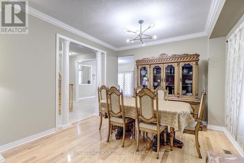 20 Wolf Trail Cres, Richmond Hill, ON - Indoor Photo Showing Dining Room