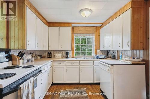 437 Champlain Road, Penetanguishene, ON - Indoor Photo Showing Kitchen With Double Sink
