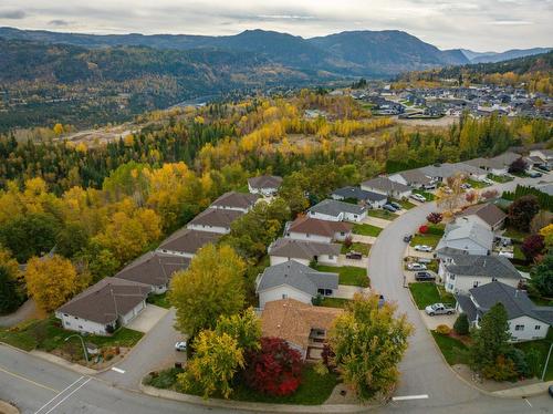 1424 Emerald Crescent, Castlegar, BC - Outdoor With View