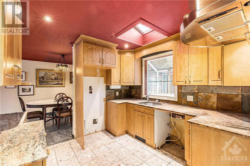 49 Delong Drive, Ottawa, ON - Indoor Photo Showing Kitchen
