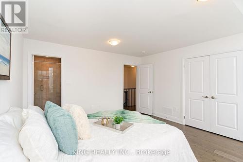 184 Franklin Trail, Barrie, ON - Indoor Photo Showing Bedroom