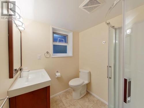 3411 Cariboo Ave, Powell River, BC - Indoor Photo Showing Bathroom