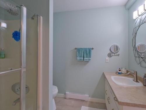 114-3315 Wilson Street, Penticton, BC - Indoor Photo Showing Bathroom