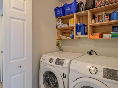 114-3315 Wilson Street, Penticton, BC - Indoor Photo Showing Laundry Room
