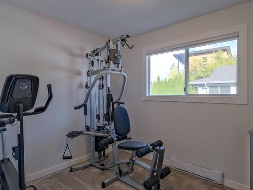 114-3315 Wilson Street, Penticton, BC - Indoor Photo Showing Gym Room
