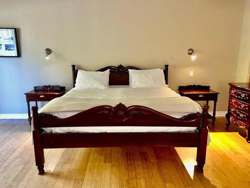 Chambre Ã  coucher principale - 204-500 Ch. Des Frênes, Piedmont, QC - Indoor Photo Showing Bedroom