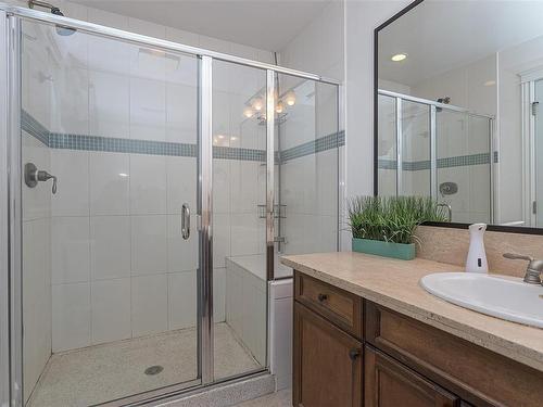 302-755 Goldstream Ave, Langford, BC - Indoor Photo Showing Bathroom