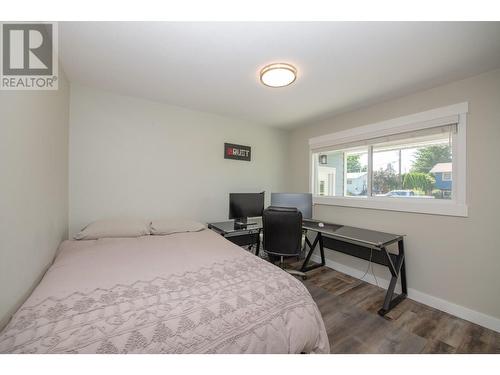 7701 Birch Lane, Coldstream, BC - Indoor Photo Showing Bedroom