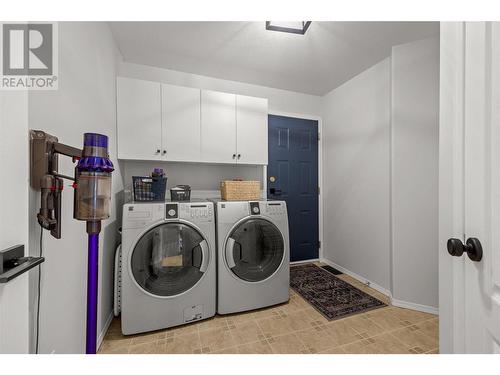2543 Quail Lane, Kelowna, BC - Indoor Photo Showing Laundry Room