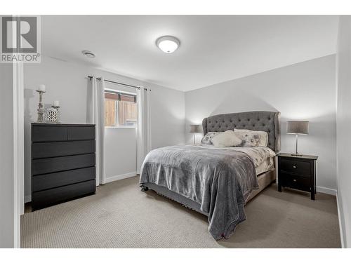2543 Quail Lane, Kelowna, BC - Indoor Photo Showing Bedroom