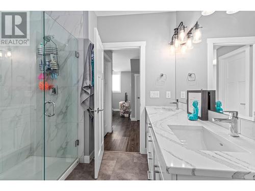 3609 Silver Way Way, West Kelowna, BC - Indoor Photo Showing Bathroom