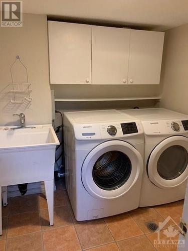 39 Woodfield Drive Unit#F, Ottawa, ON - Indoor Photo Showing Laundry Room
