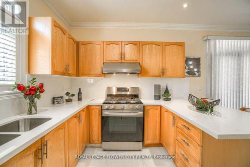 29 Long Meadow Road, Brampton, ON - Indoor Photo Showing Kitchen