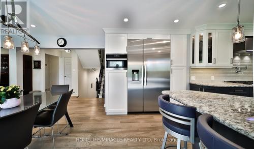 17 Ridgehill Drive, Brampton, ON - Indoor Photo Showing Kitchen With Stainless Steel Kitchen With Upgraded Kitchen