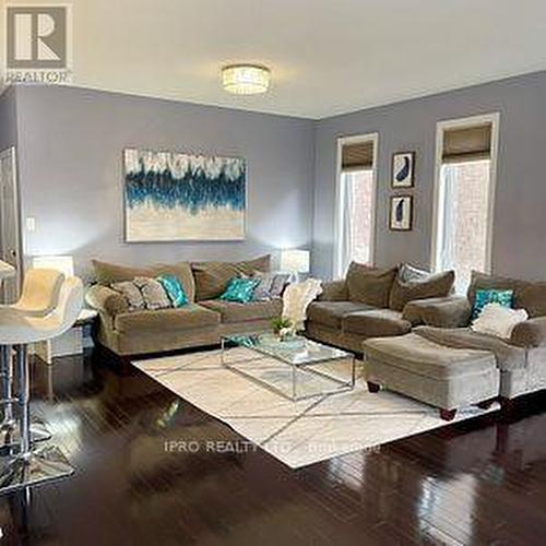 65 Sugarcane Avenue, Brampton, ON - Indoor Photo Showing Living Room
