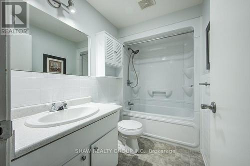 15 - 144 Concession Street, Tillsonburg, ON - Indoor Photo Showing Bathroom