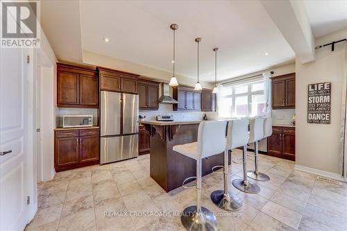 4037 Bush Crescent, Lincoln, ON - Indoor Photo Showing Kitchen
