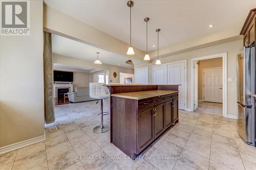 4037 Bush Crescent, Lincoln, ON - Indoor Photo Showing Kitchen