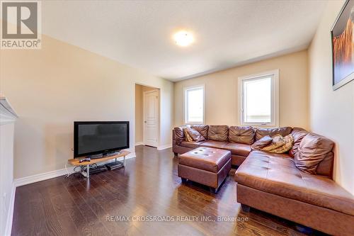 4037 Bush Crescent, Lincoln, ON - Indoor Photo Showing Living Room
