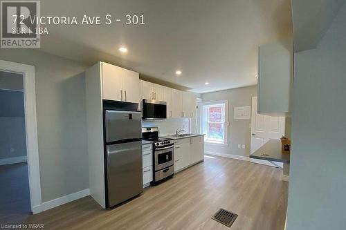 72 Victoria Avenue S Unit# 301, Hamilton, ON - Indoor Photo Showing Kitchen