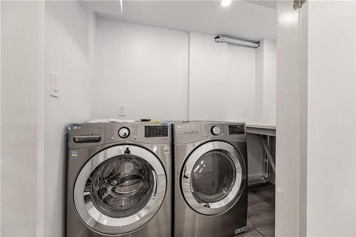 996 Barton Street, Stoney Creek, ON - Indoor Photo Showing Laundry Room