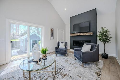 554 Clark Avenue, Burlington, ON - Indoor Photo Showing Living Room With Fireplace