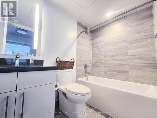 807 - 188 Cumberland Street, Toronto, ON - Indoor Photo Showing Bathroom