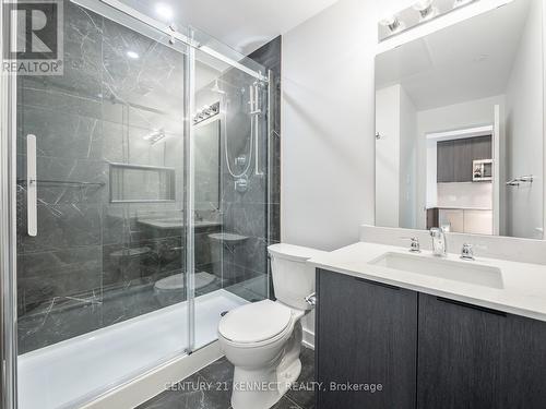 415 - 312 Erb Street, Waterloo, ON - Indoor Photo Showing Bathroom