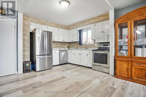 43 Dyer Street, St. Thomas, ON - Indoor Photo Showing Kitchen