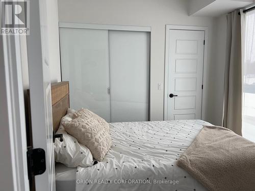 207 - 415 Sea Ray Avenue, Innisfil, ON - Indoor Photo Showing Bedroom