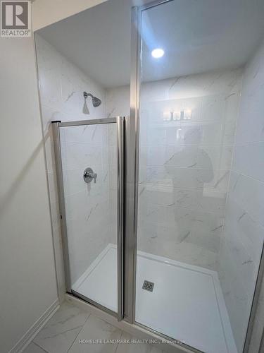 59 Sagewood Avenue S, Barrie, ON - Indoor Photo Showing Bathroom